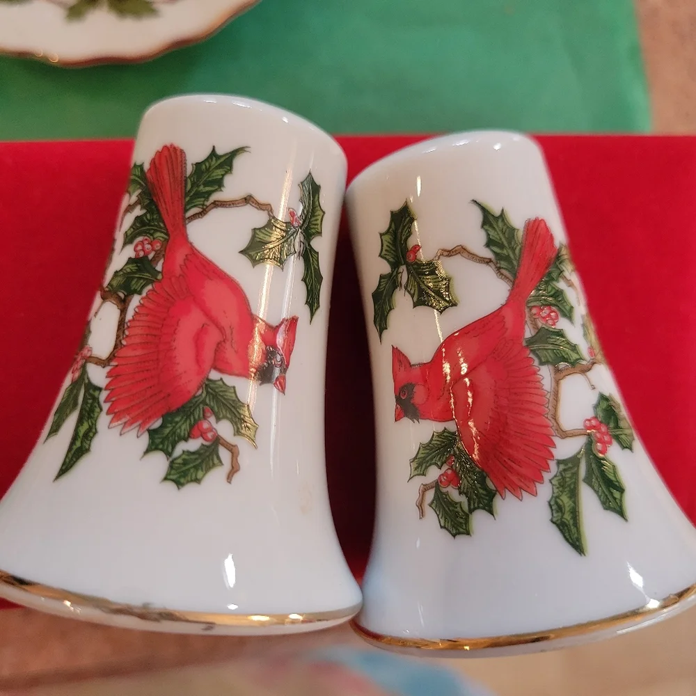 Vintage Lefton Salt & Pepper Shakers & Candle Holder ~ Christmas Cardinal Motif